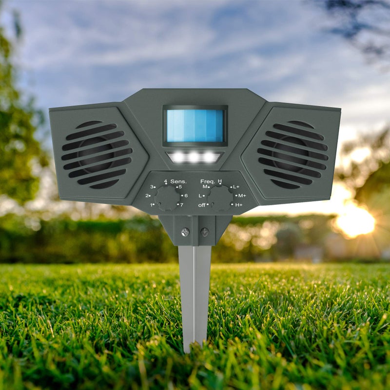 Hoont Solar Powered Motion Activated Ultrasonic with Flashing Strobe Light Outdoor Animal, Deer and Pest Repeller - Image 5